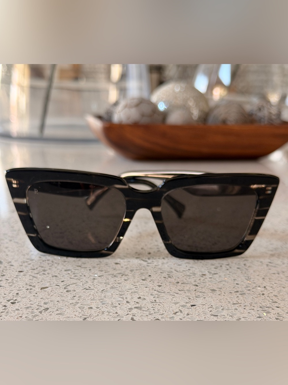 RAEN Keera Black Square Sunglasses - Picture 4 of 10